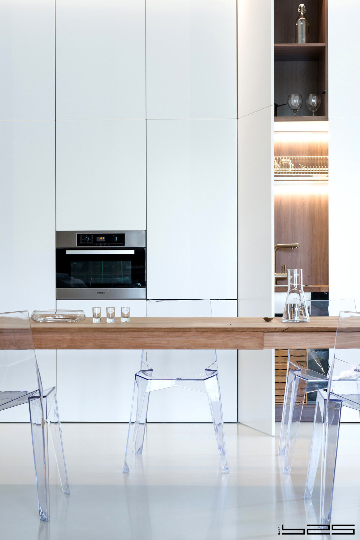 A Stylish Apartment with Concrete Walls and Glass Elements in Moscow, Russia by ARCH (12)