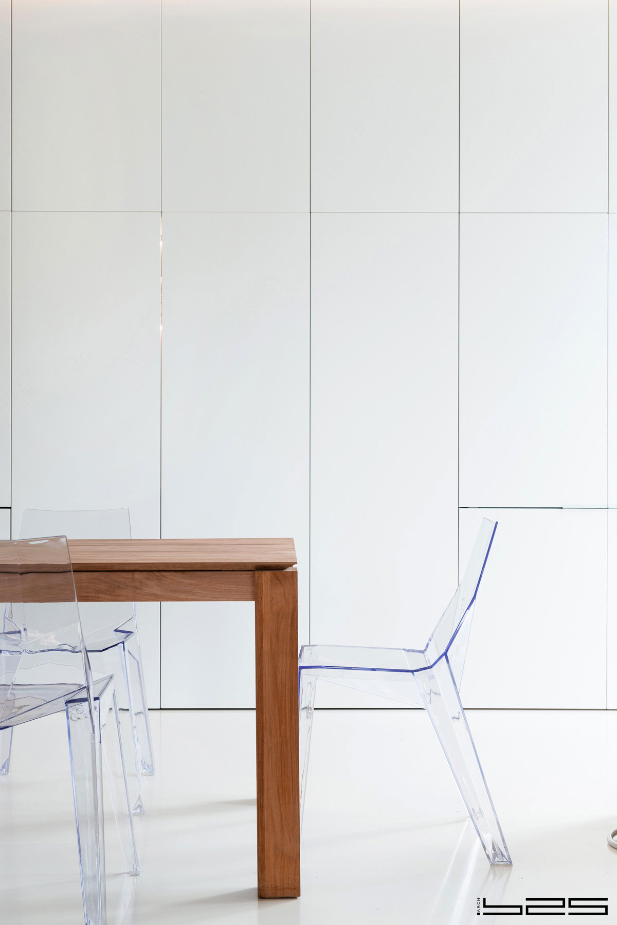 A Stylish Apartment with Concrete Walls and Glass Elements in Moscow, Russia by ARCH (14)