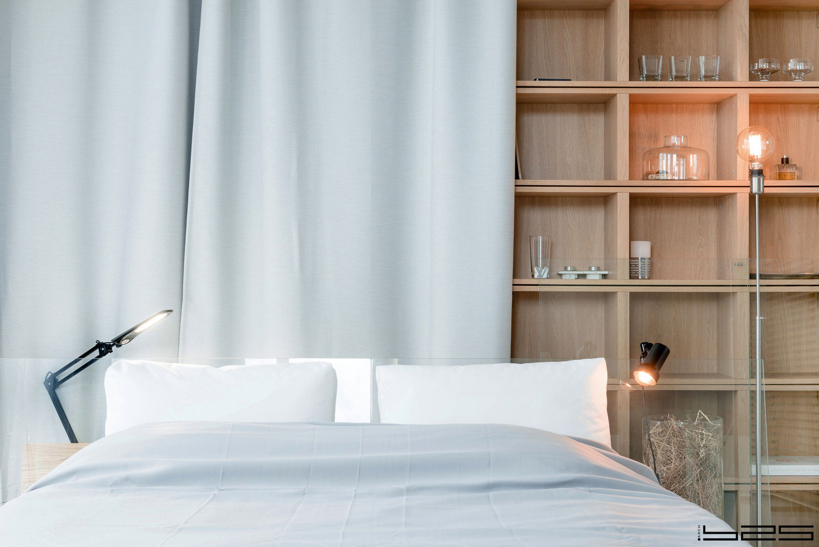 A Stylish Apartment with Concrete Walls and Glass Elements in Moscow, Russia by ARCH (22)