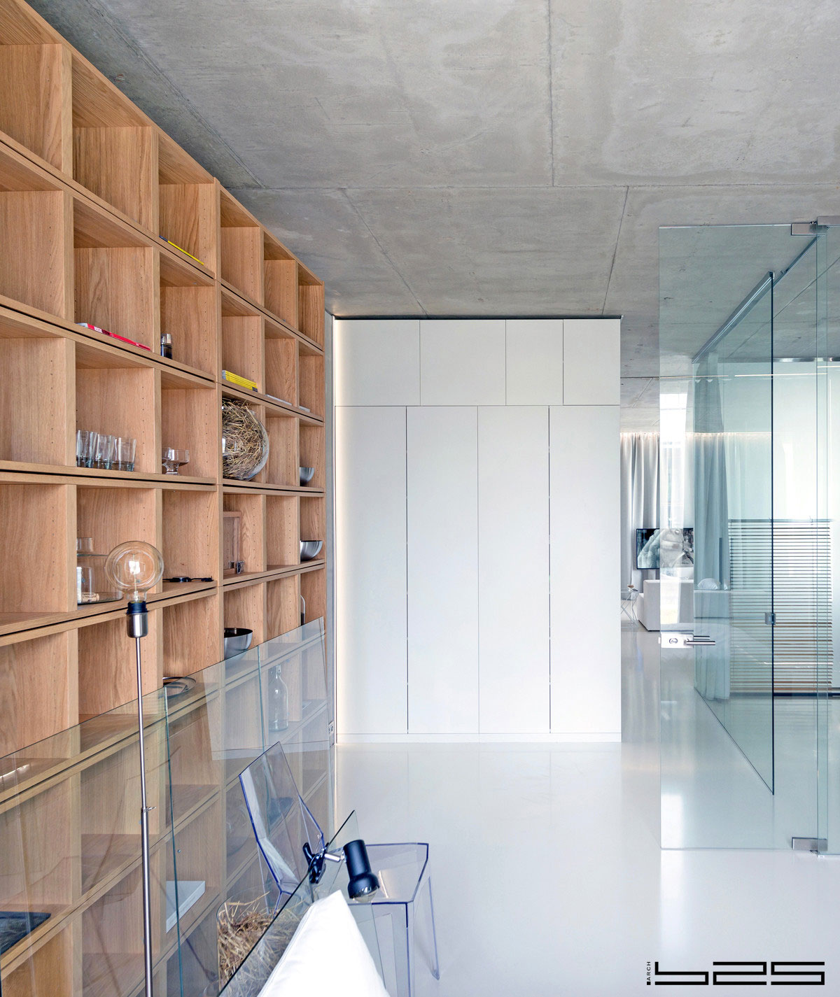 A Stylish Apartment with Concrete Walls and Glass Elements in Moscow, Russia by ARCH (25)