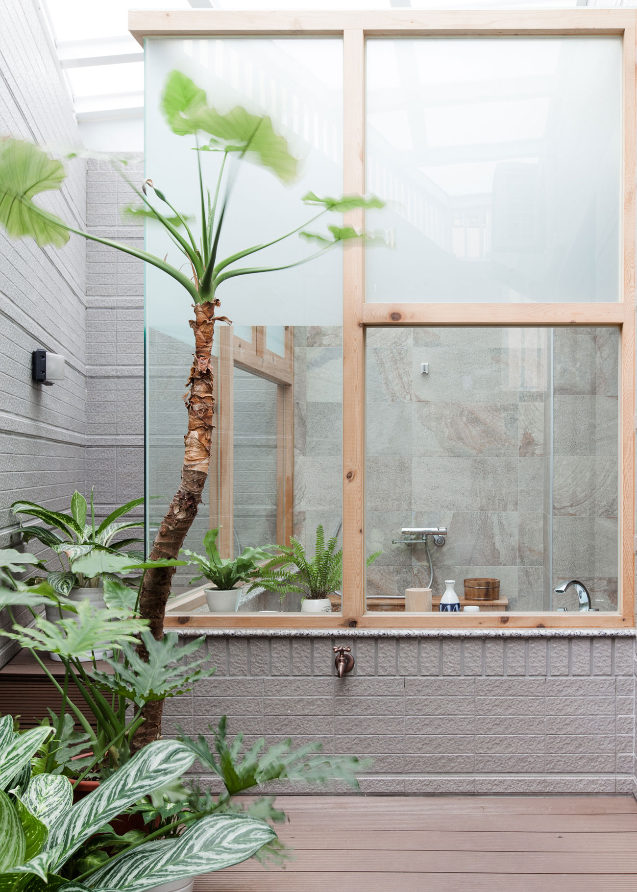 A Stylish Contemporary Apartment in Kaohsiung City, Taiwan by PMD (23)