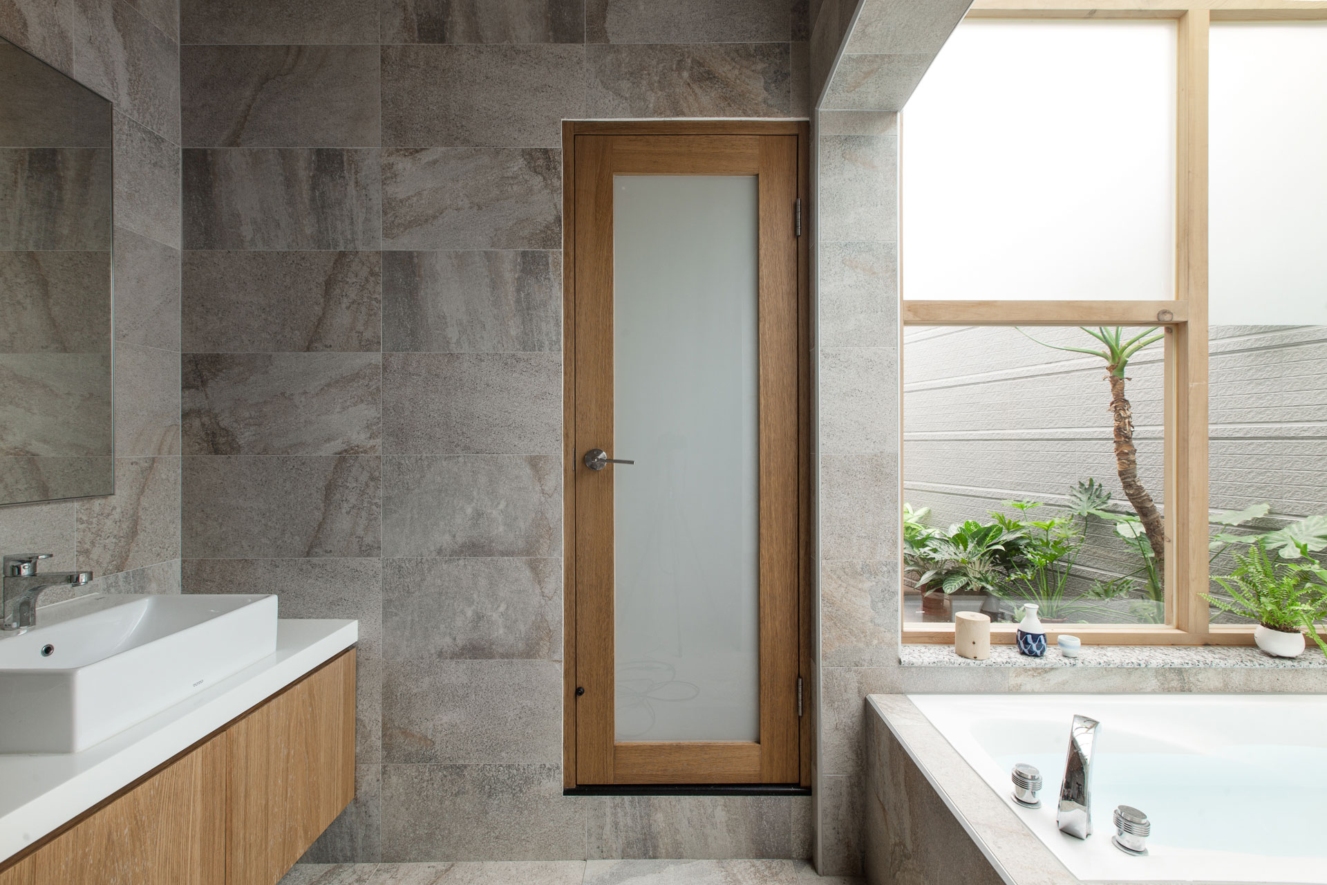 A Stylish Contemporary Apartment in Kaohsiung City, Taiwan by PMD (26)
