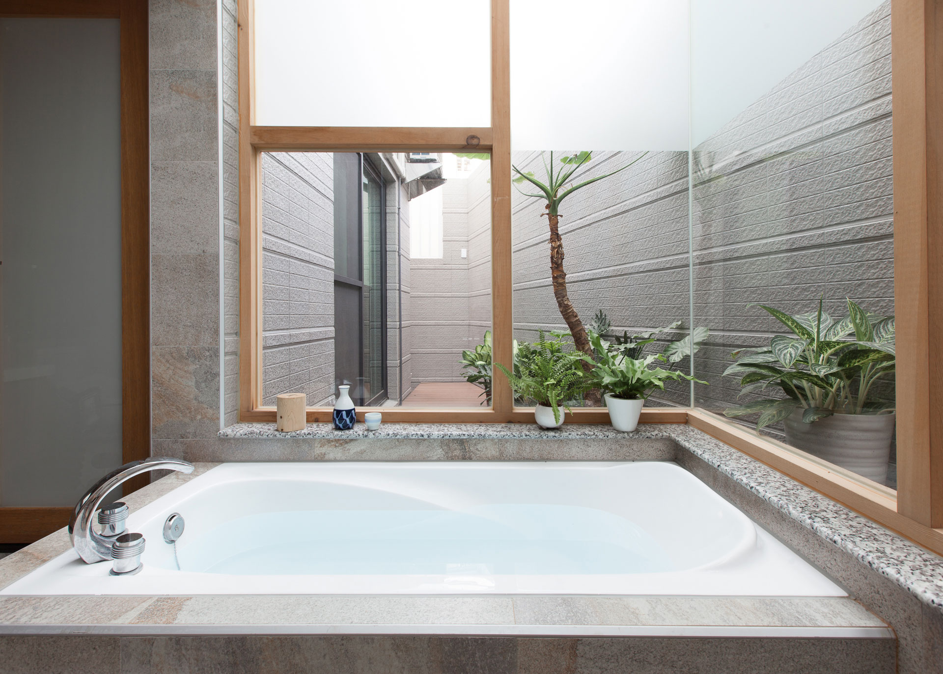 A Stylish Contemporary Apartment in Kaohsiung City, Taiwan by PMD (28)