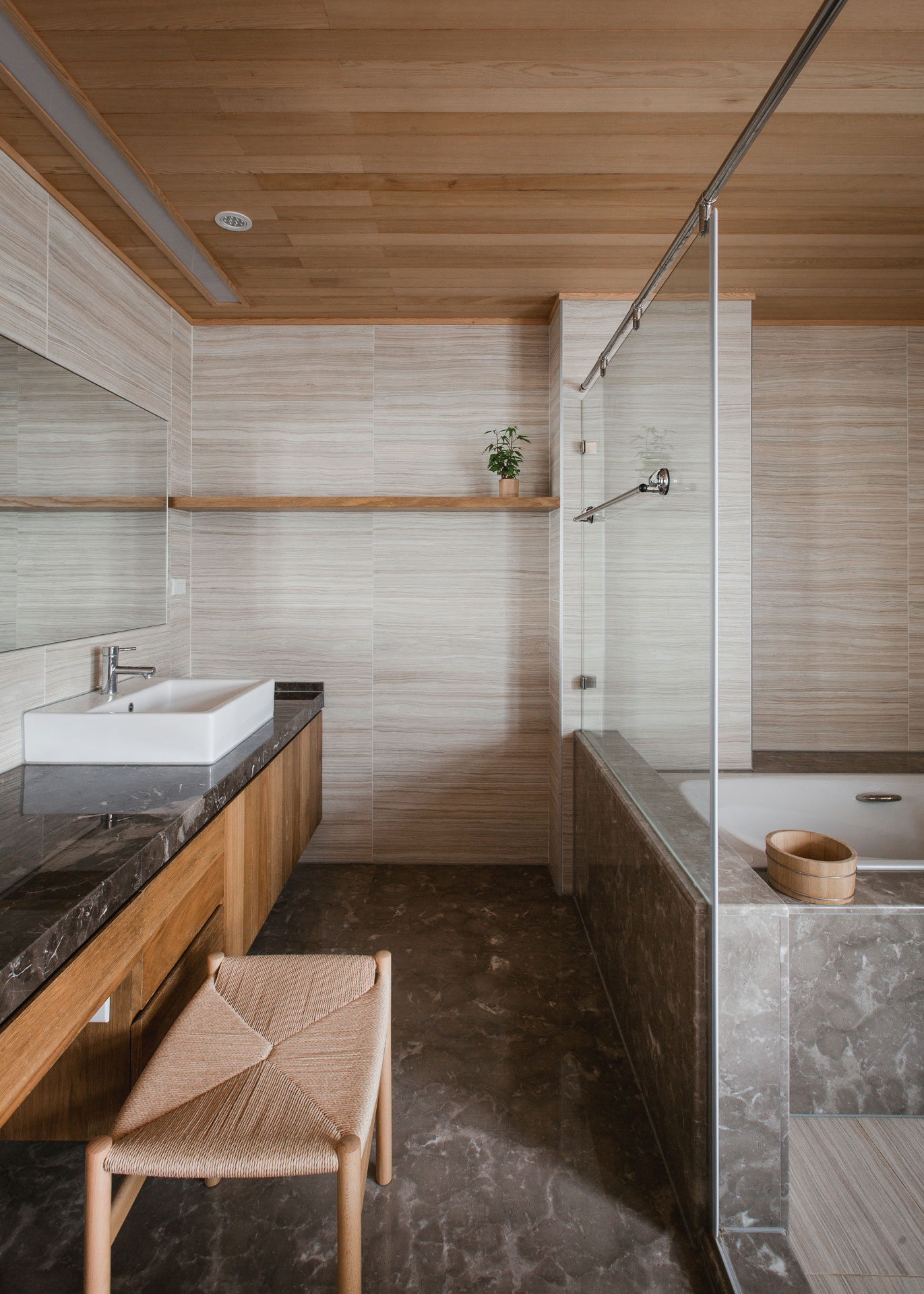 A Stylish Contemporary Apartment in Kaohsiung City, Taiwan by PMD (29)