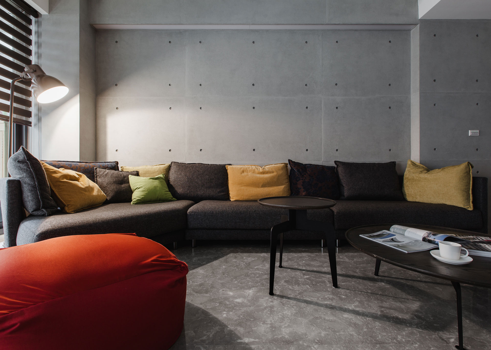 A Stylish Contemporary Apartment in Kaohsiung City, Taiwan by PMD (3)