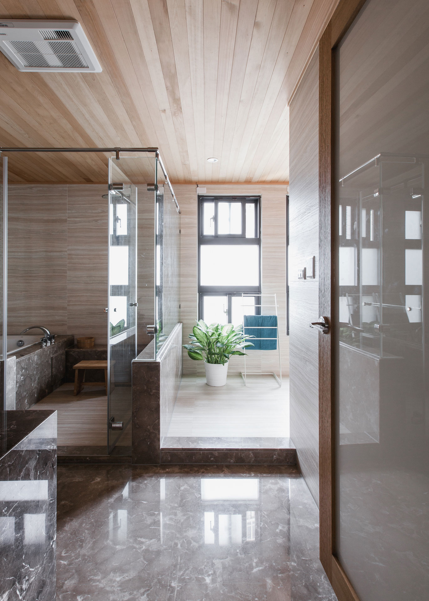 A Stylish Contemporary Apartment in Kaohsiung City, Taiwan by PMD (30)