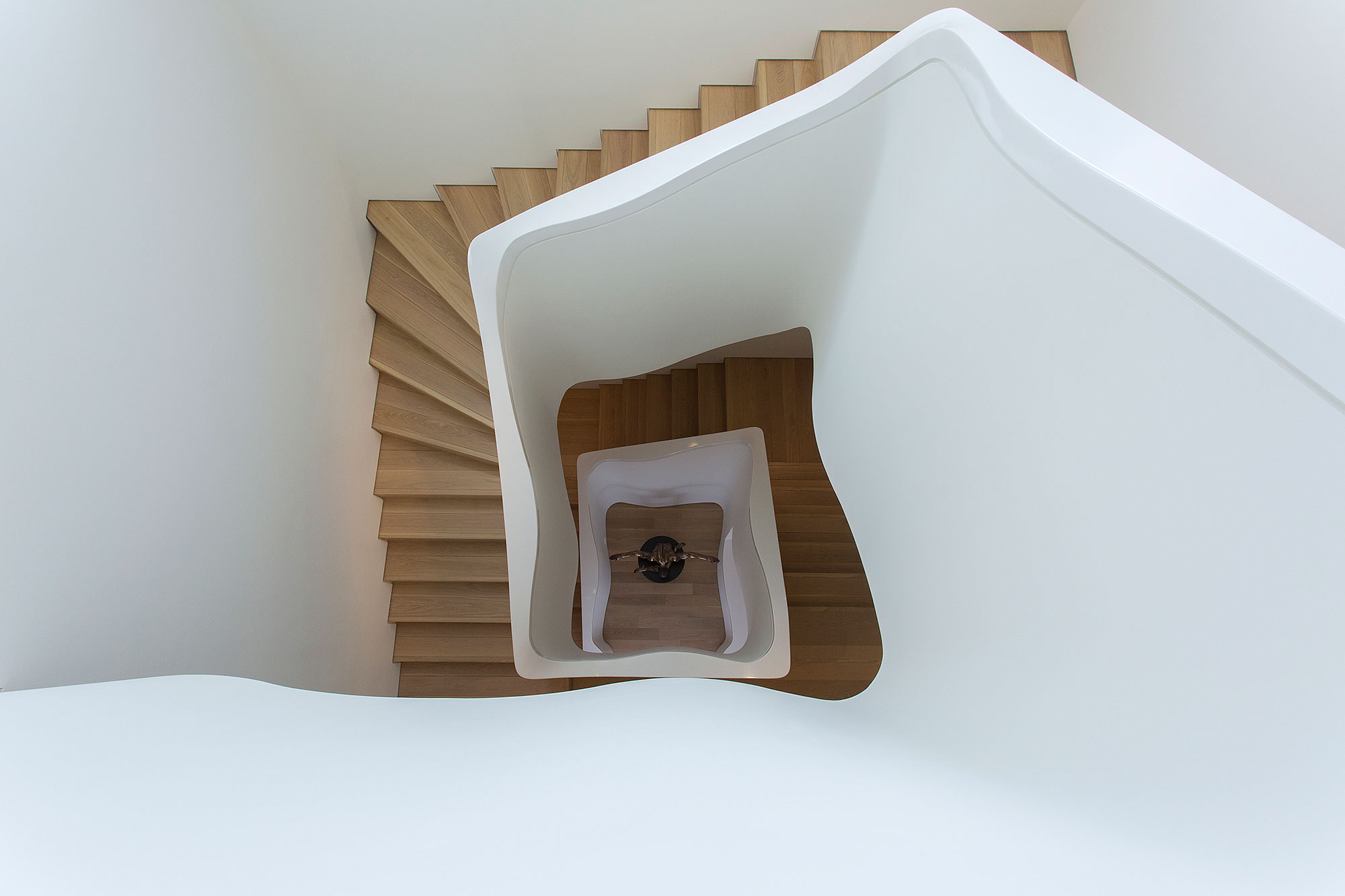 A Stylish Contemporary Home Drenched in Natural Light in Athens, Greece by Moustroufis Architects (12)