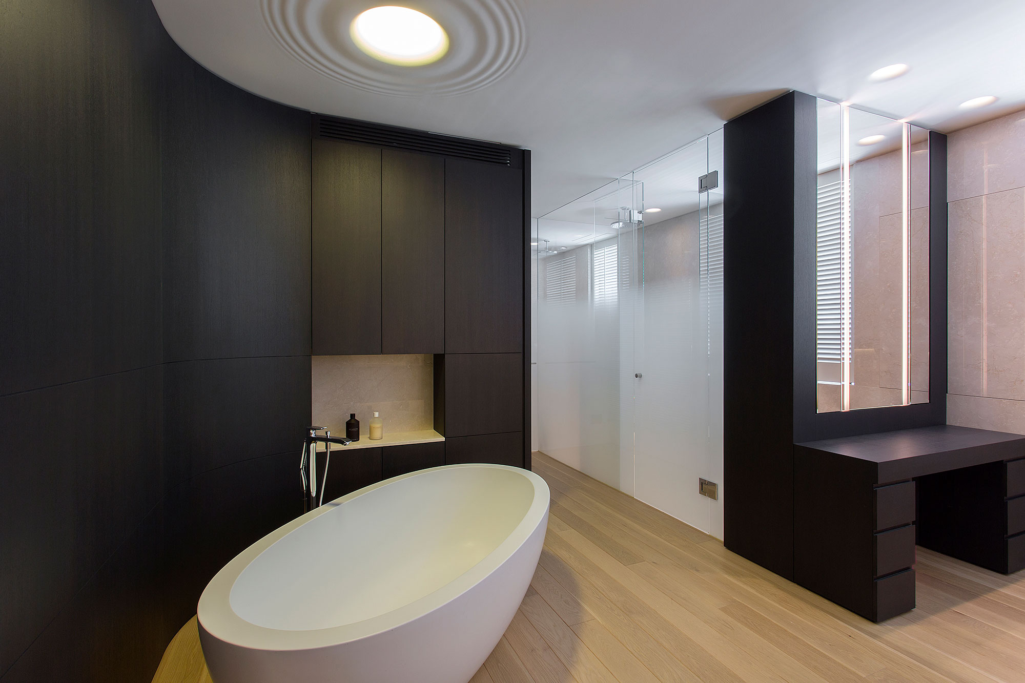 A Stylish Contemporary Home Drenched in Natural Light in Athens, Greece by Moustroufis Architects (13)