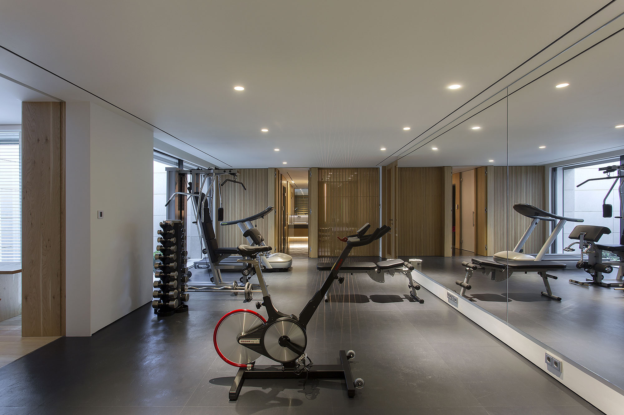 A Stylish Contemporary Home Drenched in Natural Light in Athens, Greece by Moustroufis Architects (33)