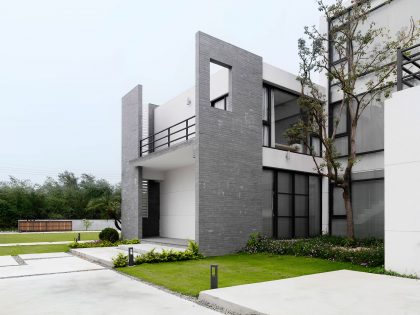 A Stylish Contemporary Home Full of Elegant Simplicity in Yun-Lin County, Taiwan by MORI design (3)