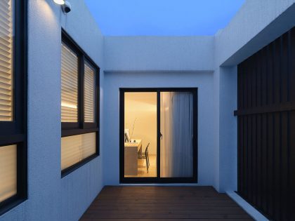 A Stylish Contemporary Home Full of Elegant Simplicity in Yun-Lin County, Taiwan by MORI design (50)