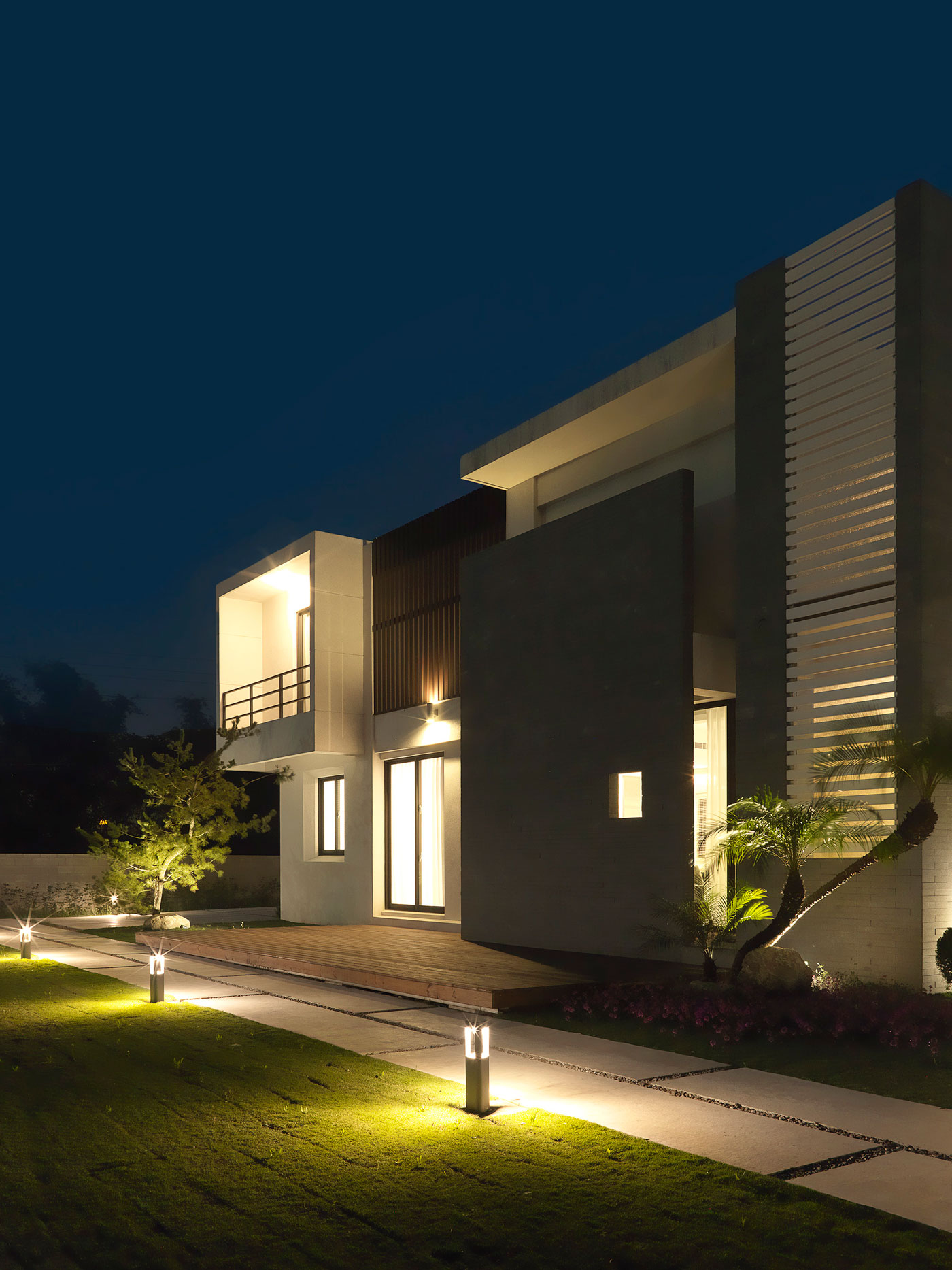 A Stylish Contemporary Home Full of Elegant Simplicity in Yun-Lin County, Taiwan by MORI design (54)