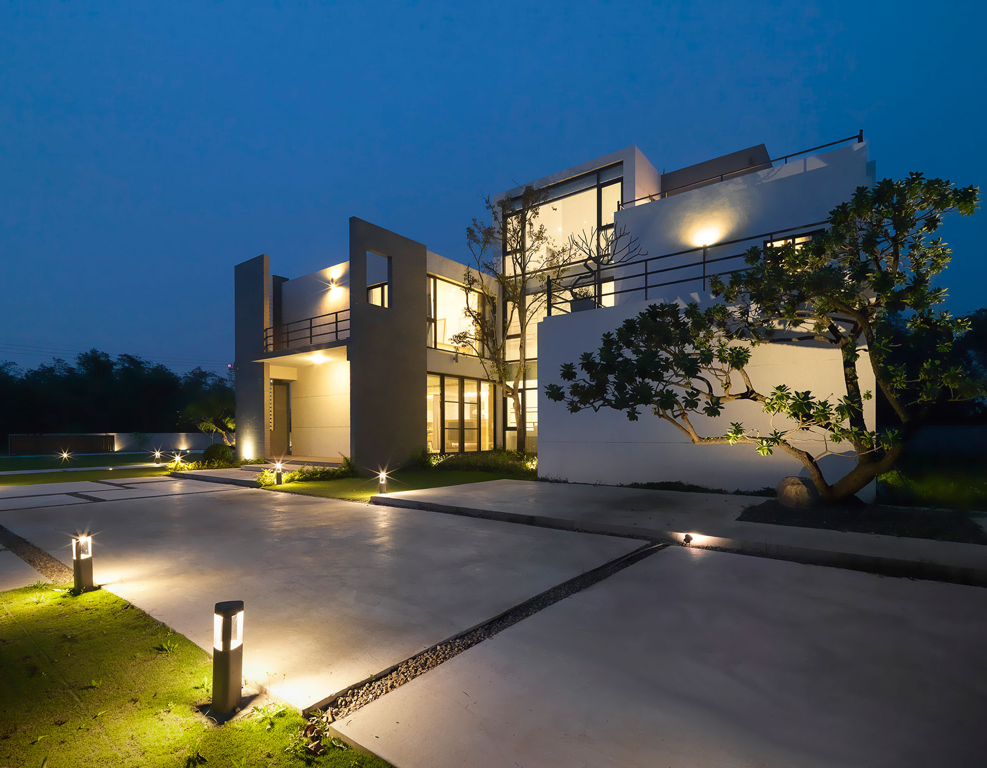 A Stylish Contemporary Home Full of Elegant Simplicity in Yun-Lin County, Taiwan by MORI design (58)