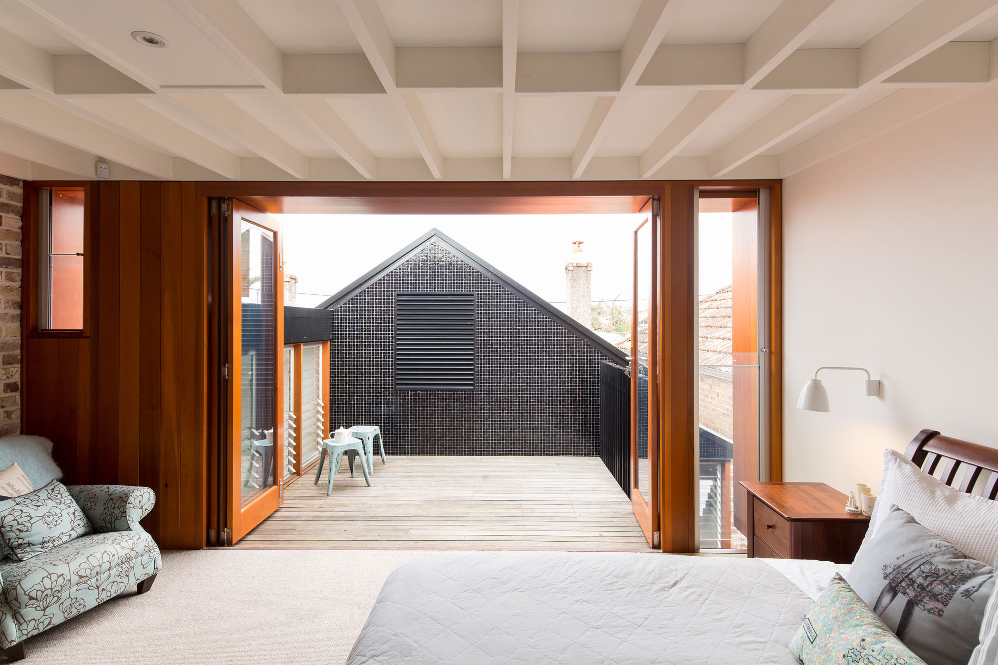 A Stylish Contemporary Home with Dramatic and Playful Features in North Shore, Australia by Carterwilliamson Architects (10)