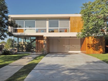 A Stylish Contemporary Home with Exquisite Taste in Tigre, Buenos Aires by Vanguarda Architects (1)