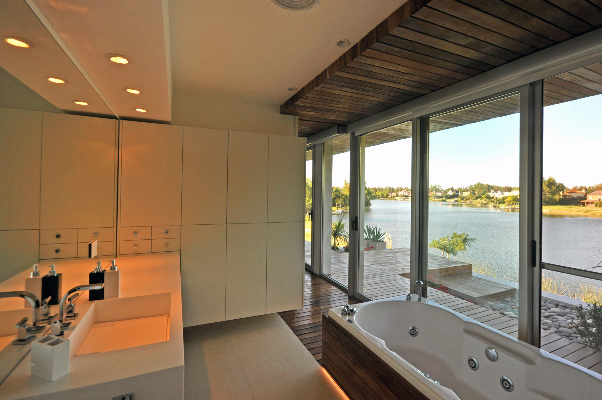 A Stylish Contemporary Home with Exquisite Taste in Tigre, Buenos Aires by Vanguarda Architects (13)
