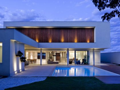 A Stylish Contemporary Home with Simple Lines and Overlapping Volumes in Brasilia by Patricia Almeida Arquitetura (12)
