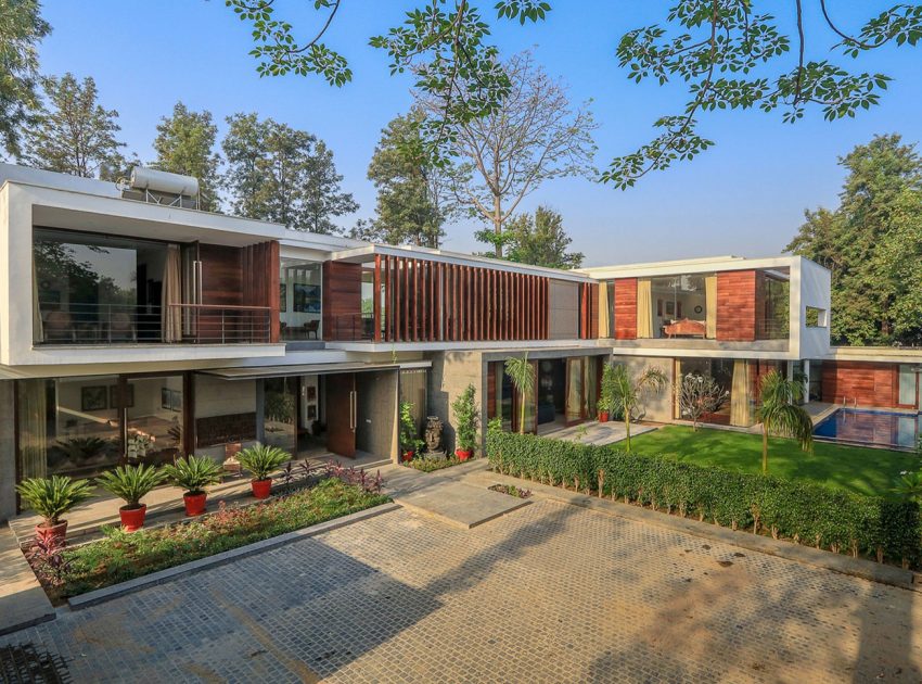 A Stylish Contemporary Home with Spacious Interiors in Chhatarpur, India by DADA & Partners (1)