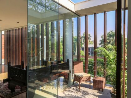 A Stylish Contemporary Home with Spacious Interiors in Chhatarpur, India by DADA & Partners (11)