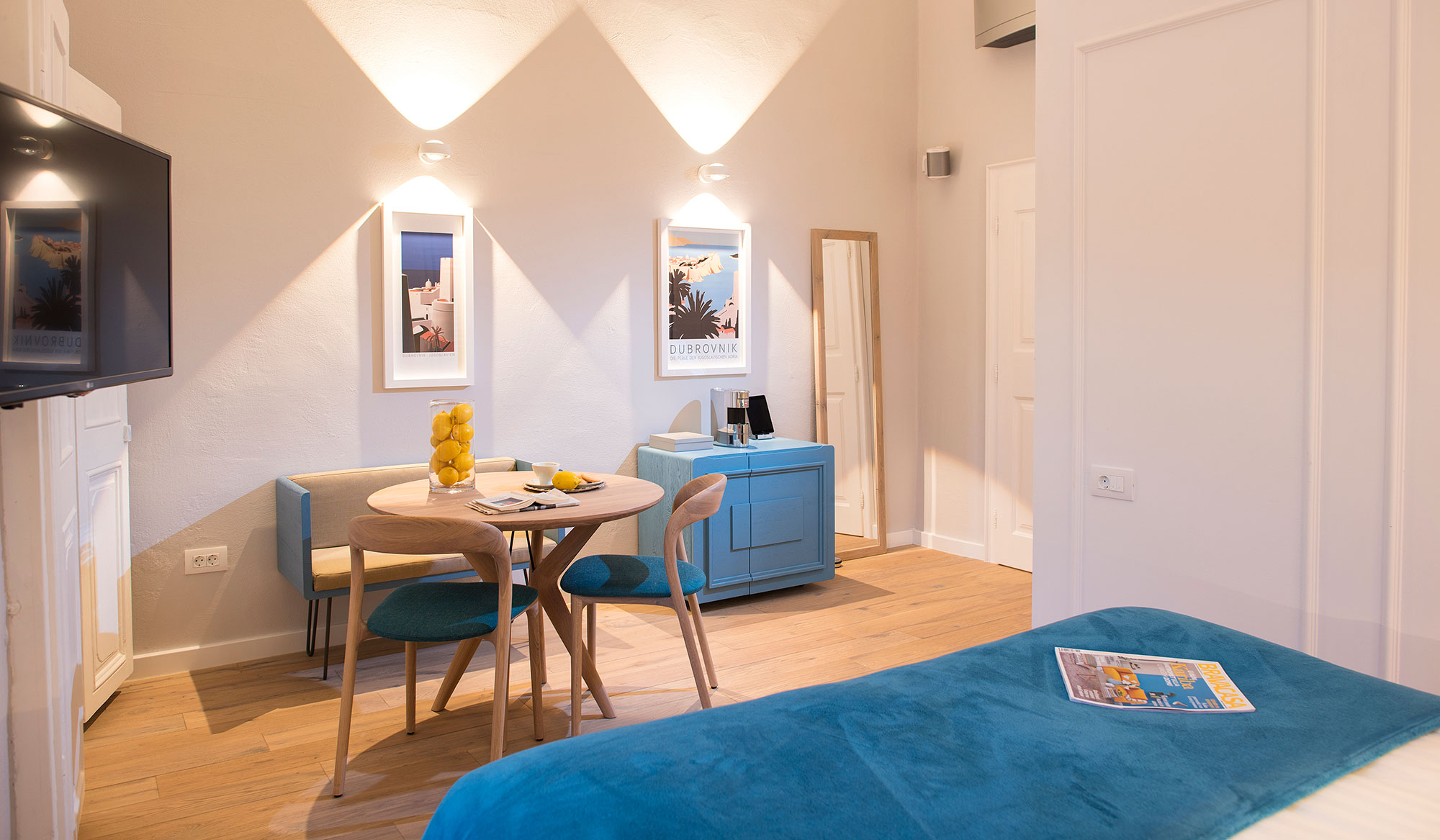 A Stylish Contemporary Home with Warm Atmosphere in Dubrovnik, Croatia by FO4A Architecture (1)