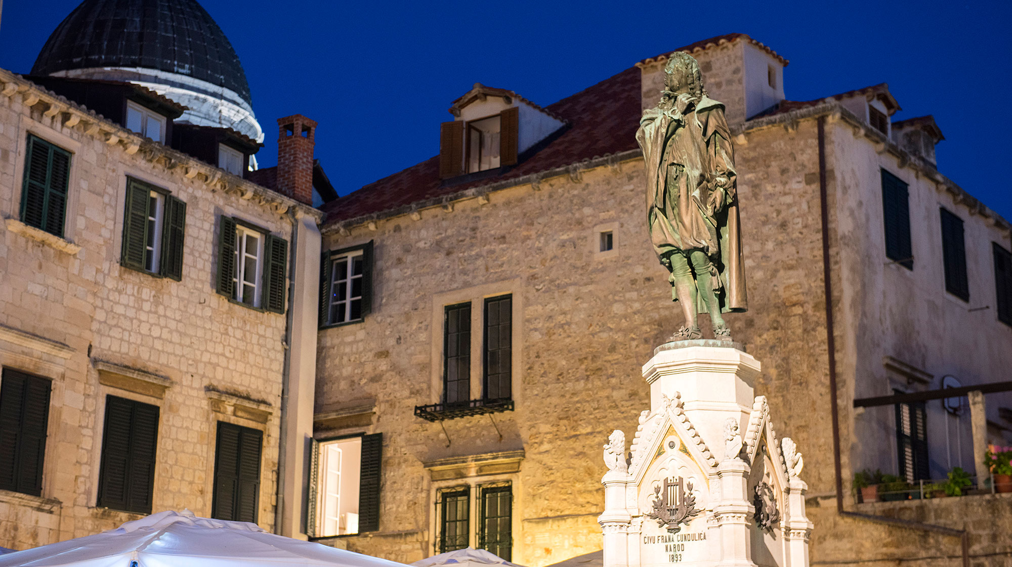 A Stylish Contemporary Home with Warm Atmosphere in Dubrovnik, Croatia by FO4A Architecture (23)