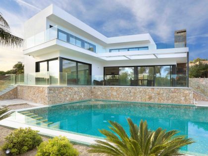 A Stylish Contemporary House in the Mediterranean Island of Mallorca, Spain