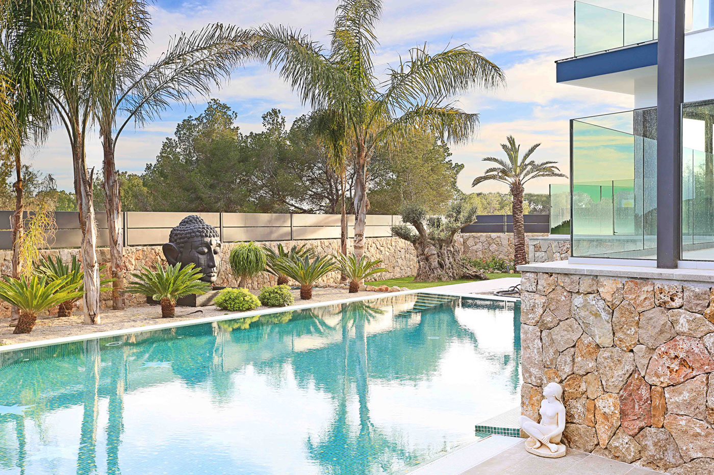 A Stylish Contemporary House in the Mediterranean Island of Mallorca, Spain by Andreas Hummel Architekt (6)