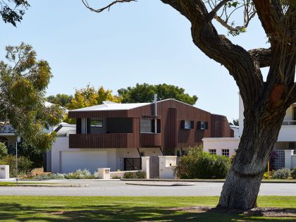 A Stylish Contemporary House with Stunning Character in Mosman Bay, Australia by Iredale Pedersen Hook Architects (1)