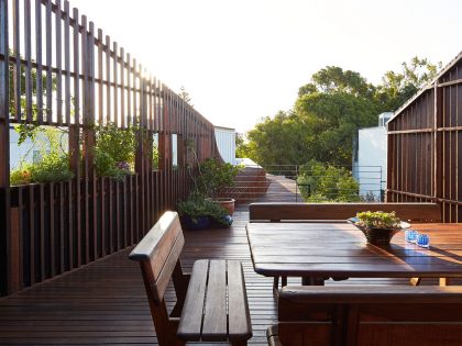 A Stylish Contemporary House with Stunning Character in Mosman Bay, Australia by Iredale Pedersen Hook Architects (15)