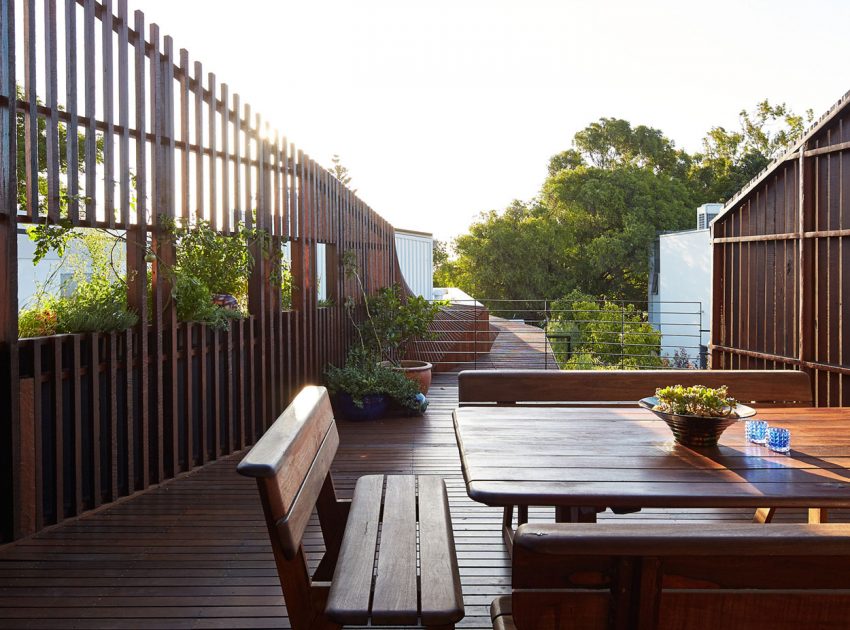 A Stylish Contemporary House with Stunning Character in Mosman Bay, Australia by Iredale Pedersen Hook Architects (15)