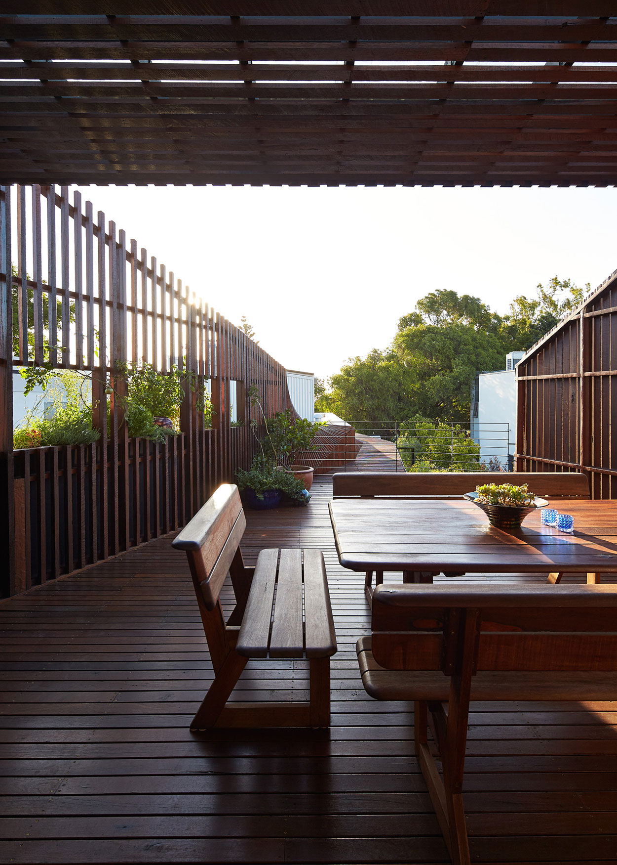 A Stylish Contemporary House with Stunning Character in Mosman Bay, Australia by Iredale Pedersen Hook Architects (15)