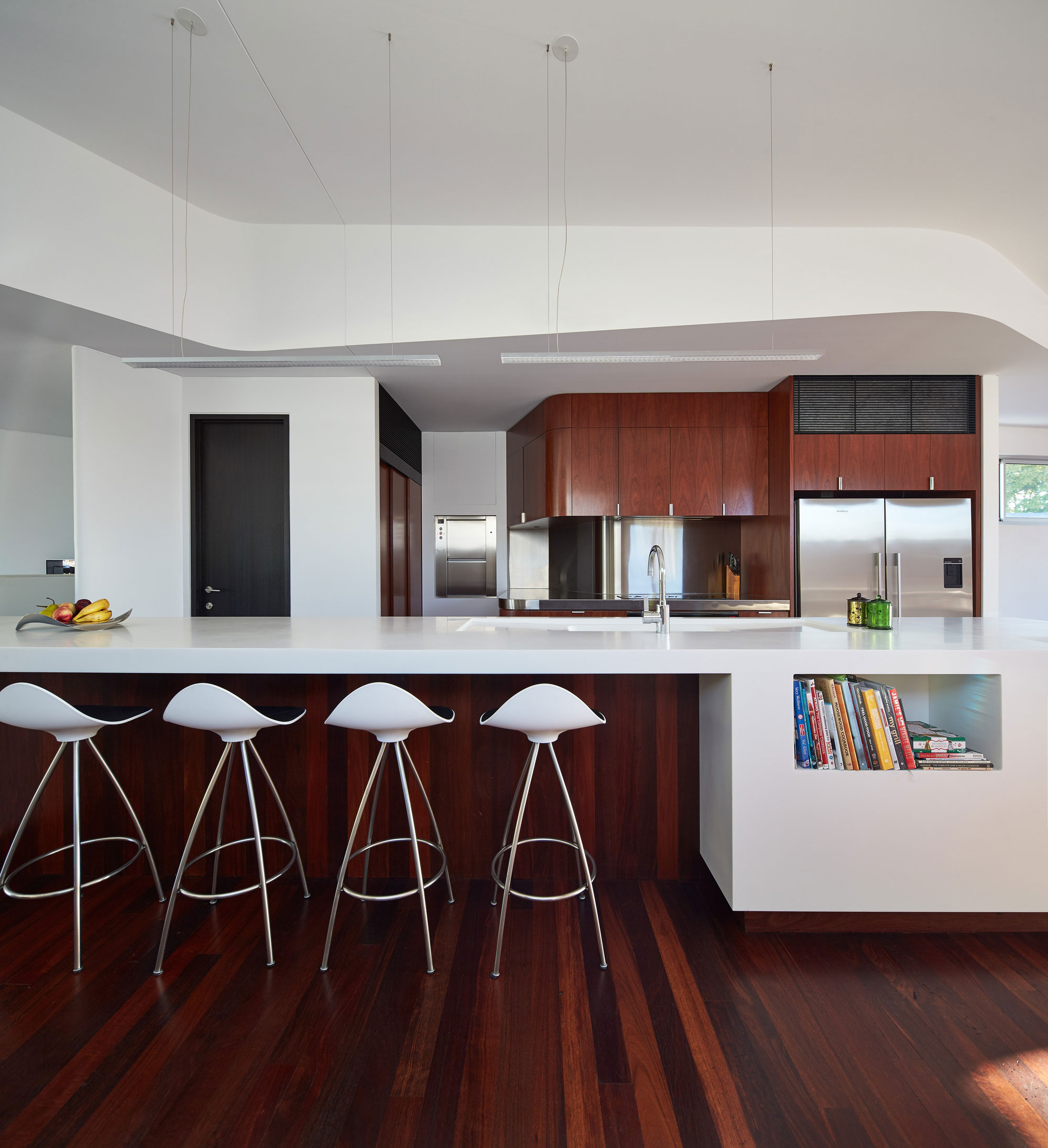 A Stylish Contemporary House with Stunning Character in Mosman Bay, Australia by Iredale Pedersen Hook Architects (23)