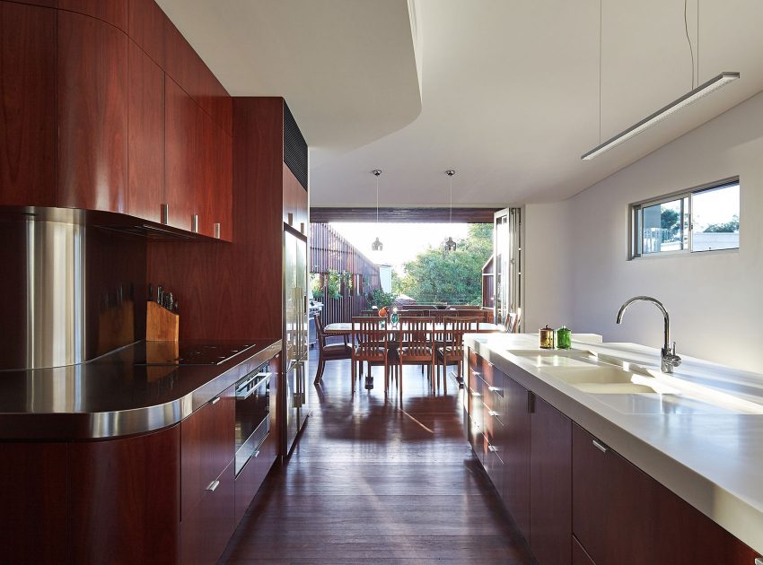 A Stylish Contemporary House with Stunning Character in Mosman Bay, Australia by Iredale Pedersen Hook Architects (26)