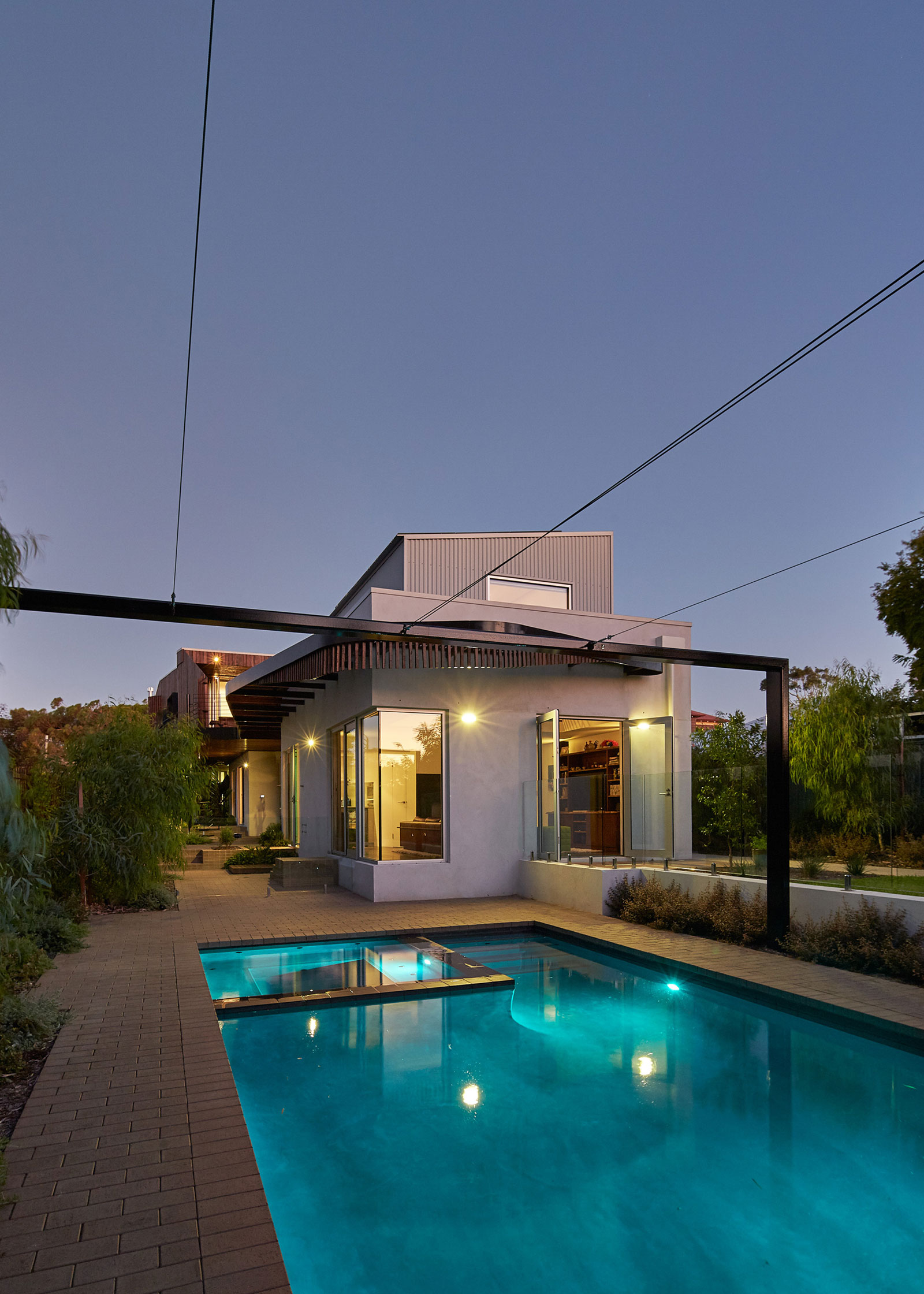 A Stylish Contemporary House with Stunning Character in Mosman Bay, Australia by Iredale Pedersen Hook Architects (35)