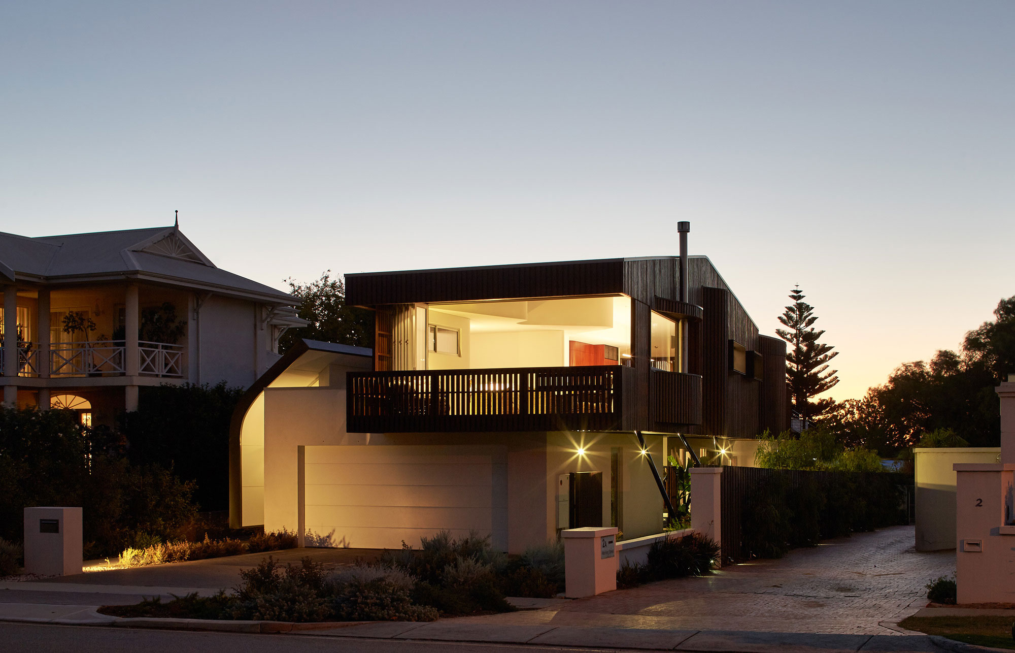 A Stylish Contemporary House with Stunning Character in Mosman Bay, Australia by Iredale Pedersen Hook Architects (38)