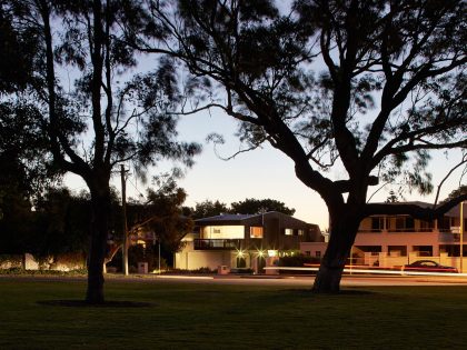 A Stylish Contemporary House with Stunning Character in Mosman Bay, Australia by Iredale Pedersen Hook Architects (41)