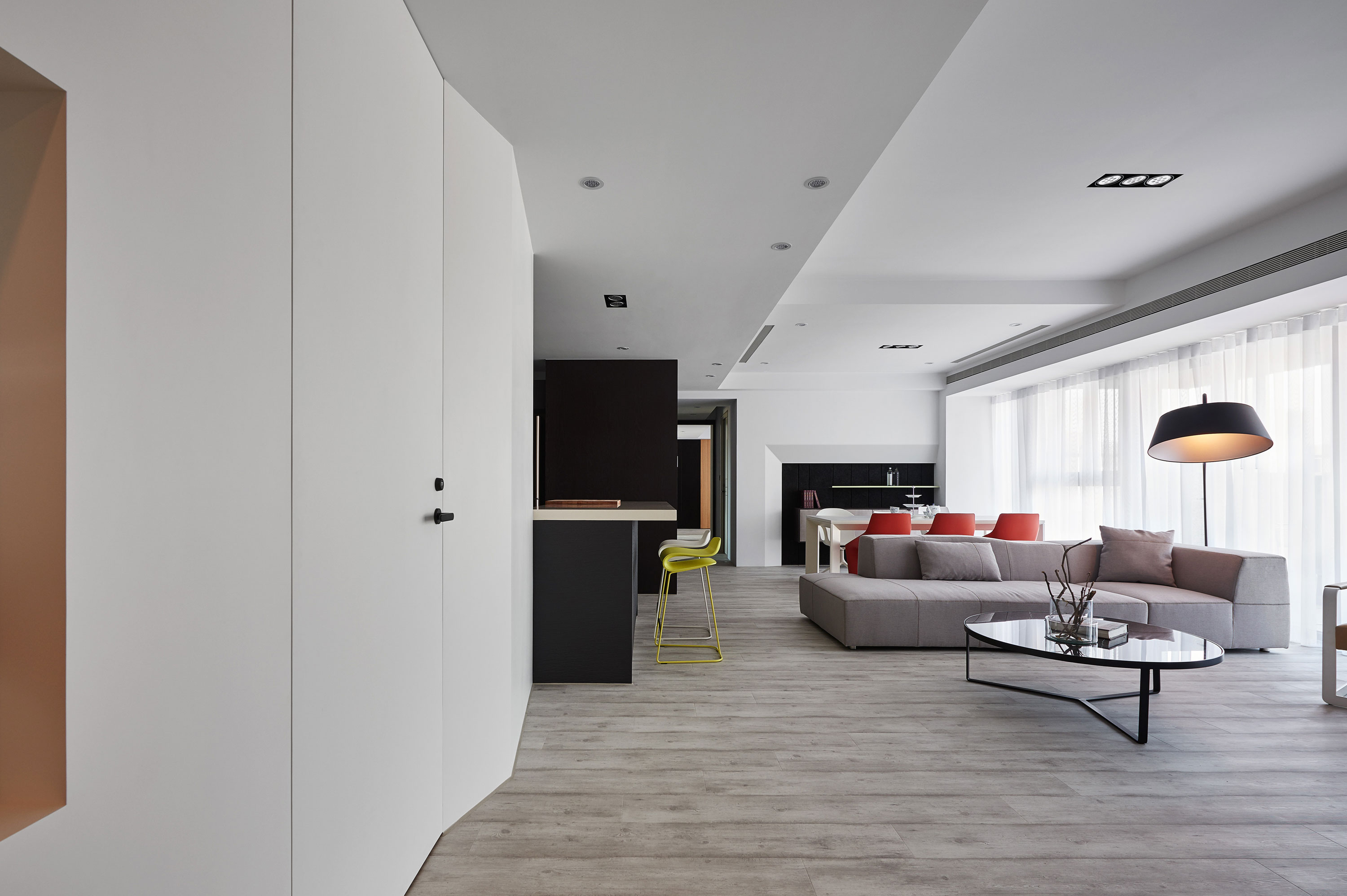 A Stylish Parisian-Inspired Apartment with Simple and Modern Touches in Taichung, Taiwan by Z-AXIS DESIGN (2)