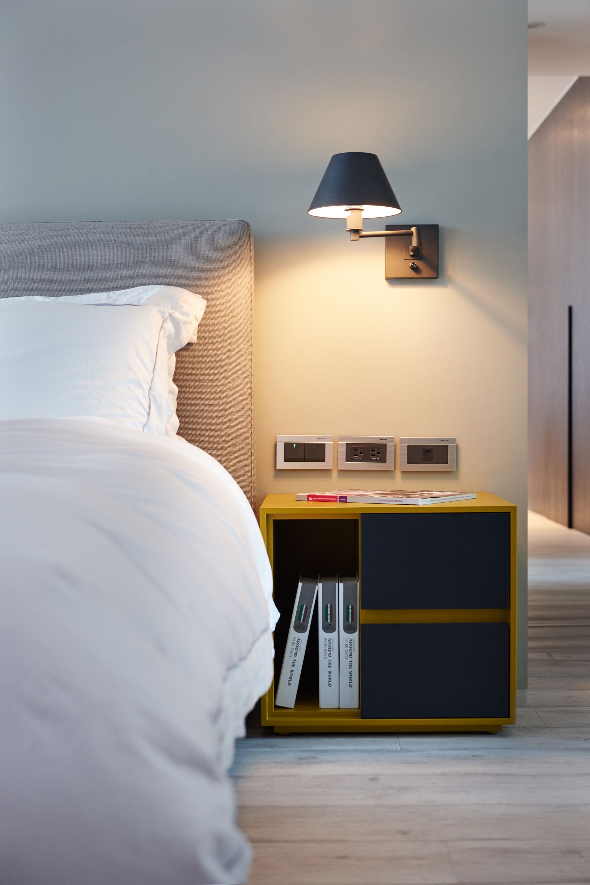 A Stylish Parisian-Inspired Apartment with Simple and Modern Touches in Taichung, Taiwan by Z-AXIS DESIGN (25)