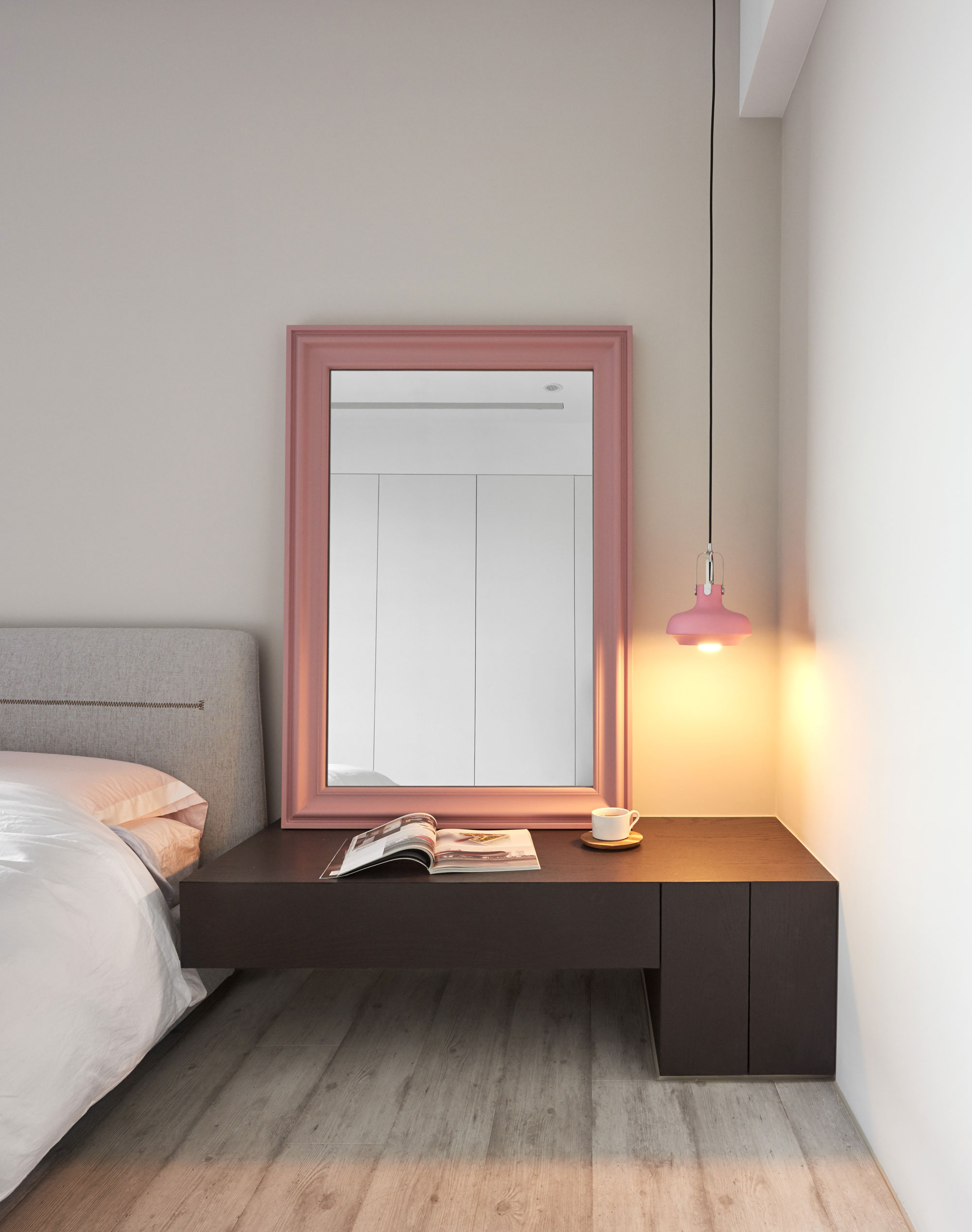 A Stylish Parisian-Inspired Apartment with Simple and Modern Touches in Taichung, Taiwan by Z-AXIS DESIGN (28)