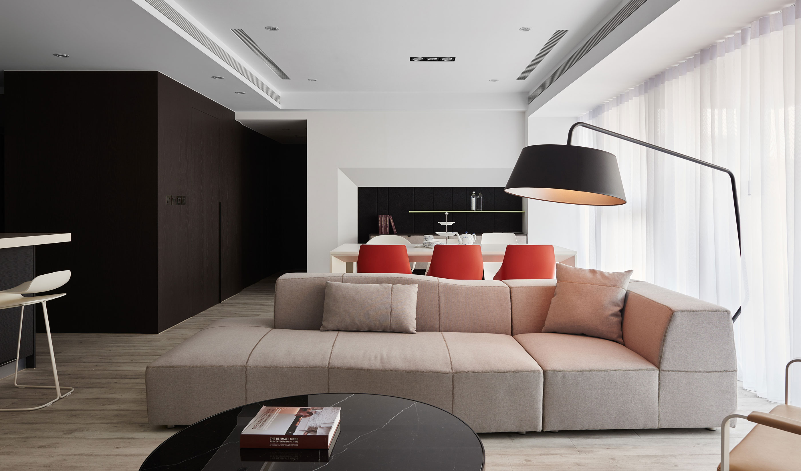 A Stylish Parisian-Inspired Apartment with Simple and Modern Touches in Taichung, Taiwan by Z-AXIS DESIGN (4)
