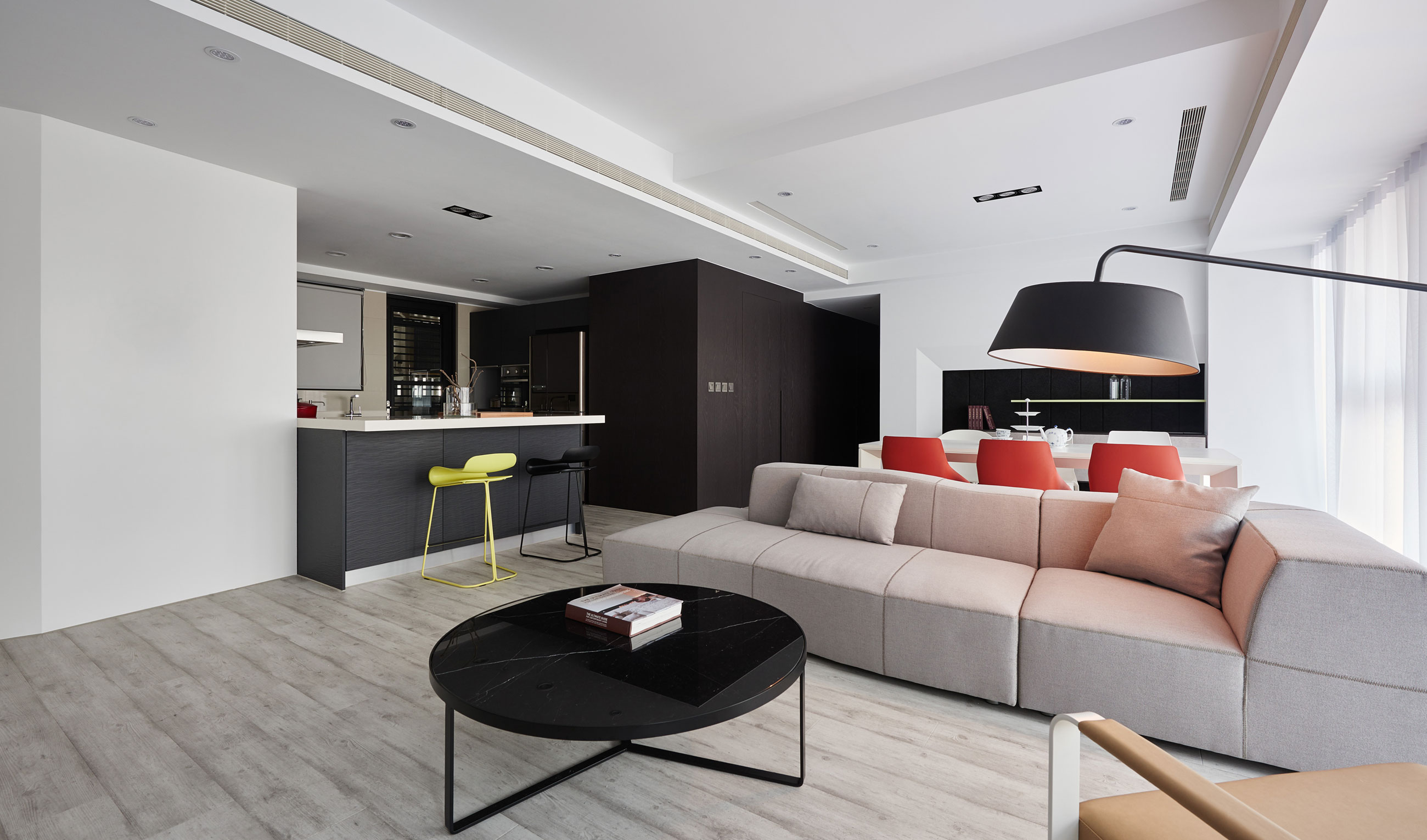 A Stylish Parisian-Inspired Apartment with Simple and Modern Touches in Taichung, Taiwan by Z-AXIS DESIGN (5)