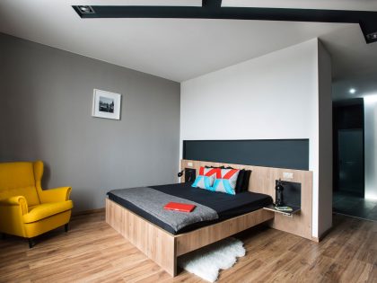 A Stylish Modern Two-Bedroom Apartment with Industrial Features in Budapest, Hungary by Gasparbonta (11)