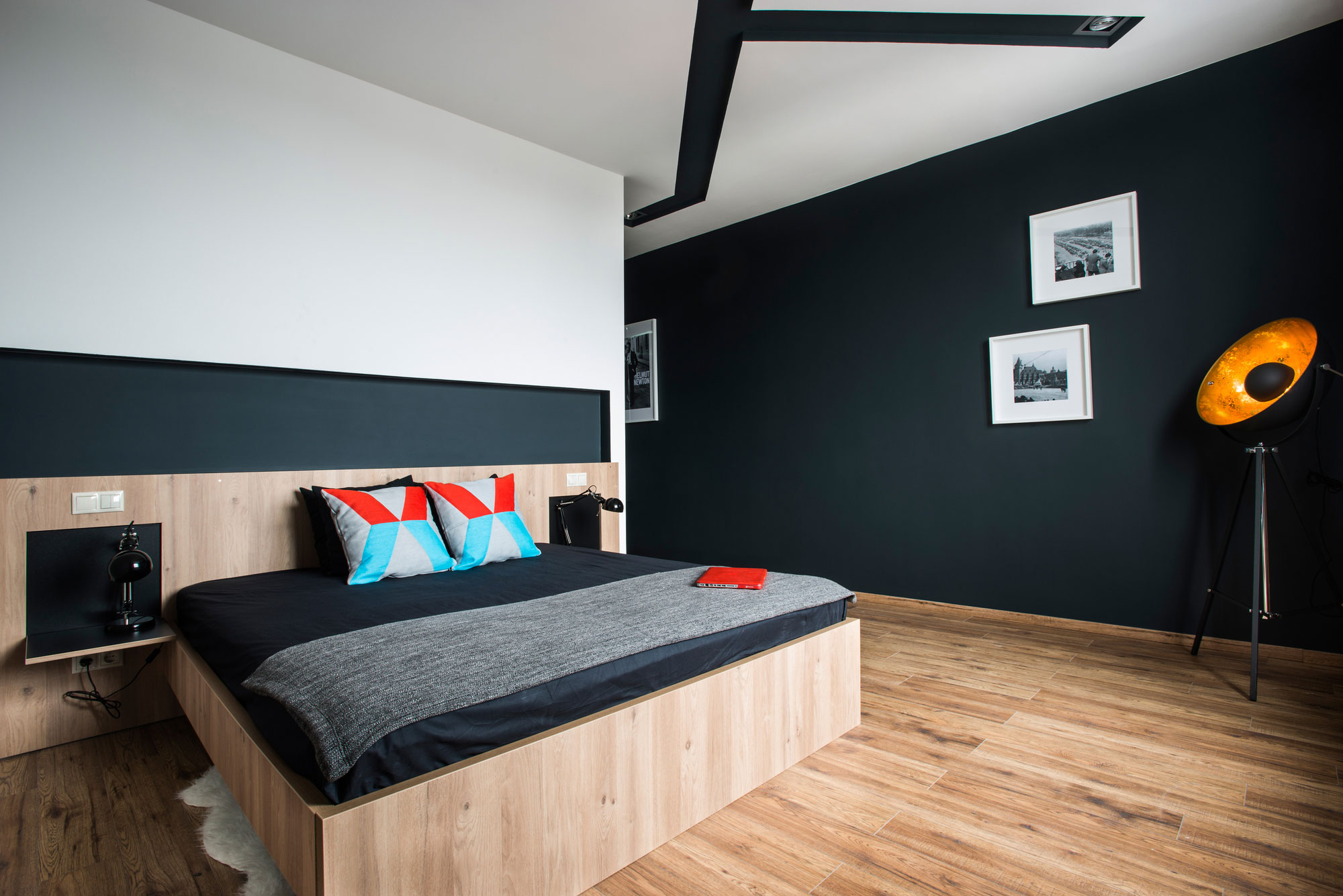 A Stylish Modern Two-Bedroom Apartment with Industrial Features in Budapest, Hungary by Gasparbonta (12)