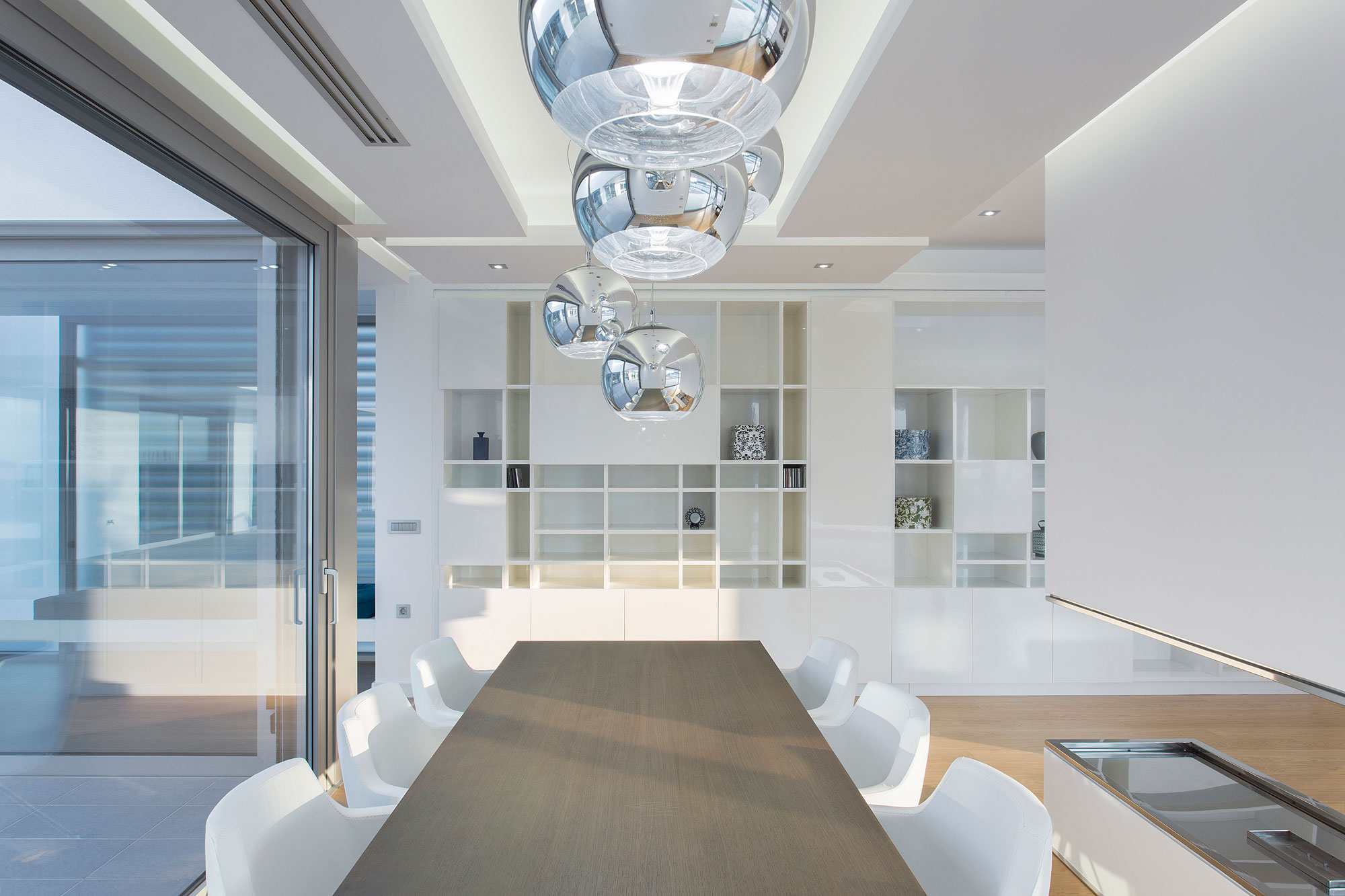 A Stylish and Bright L-Shaped Home with Playful Interiors in Crete, Greece by 3+ architecture (7)