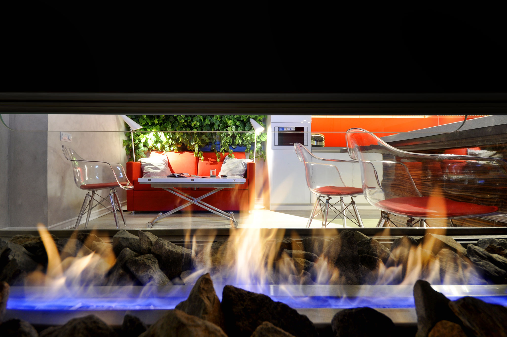 A Stylish and Bright Modern Home for a Young Woman and Her Daughter in Perm, Russia by Allarts Design (3)