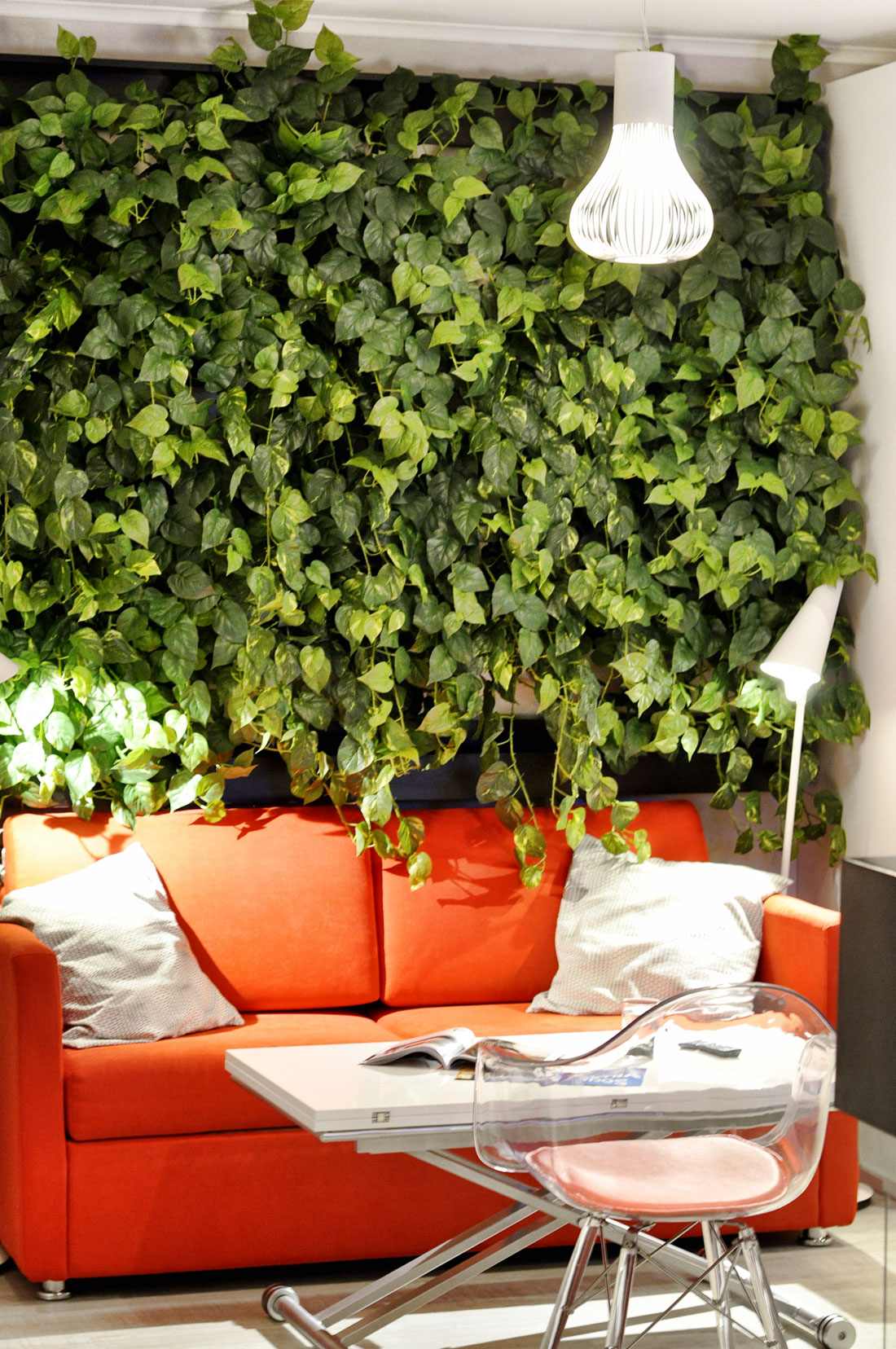 A Stylish and Bright Modern Home for a Young Woman and Her Daughter in Perm, Russia by Allarts Design (6)