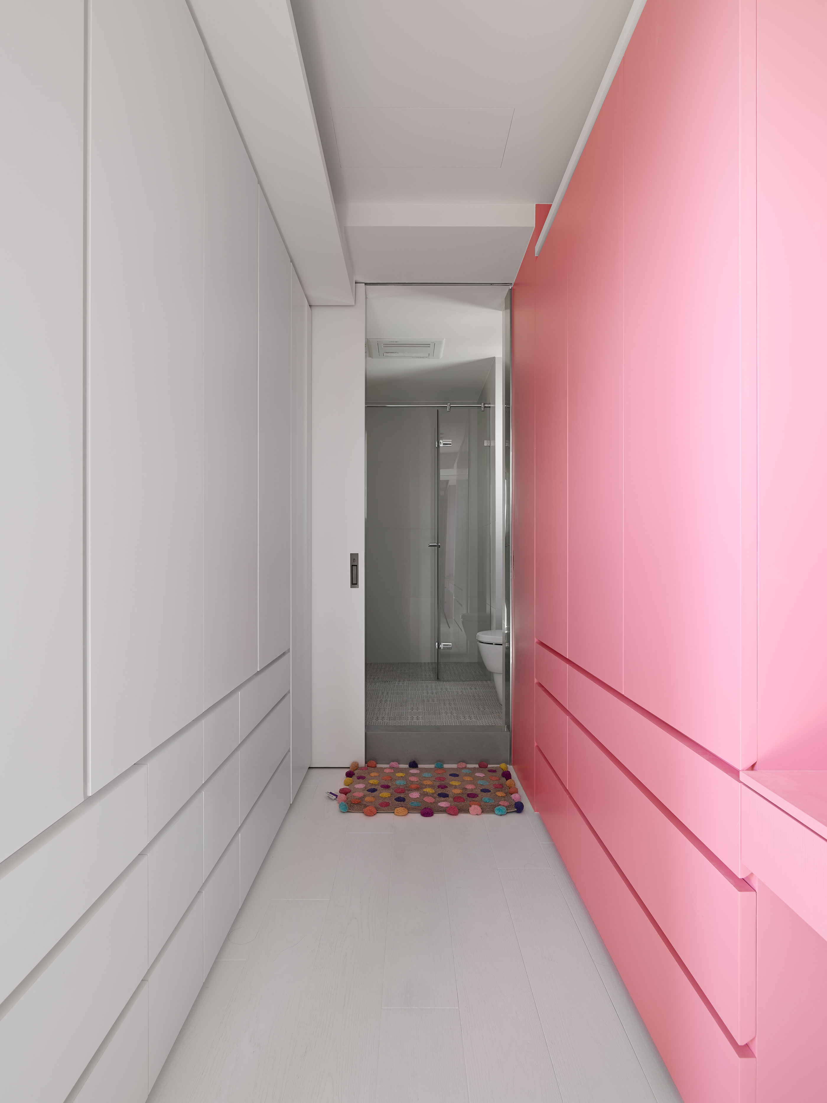 A Stylish and Colorful Apartment in a High-Rise in Taipei, Taiwan by Ganna Design (14)