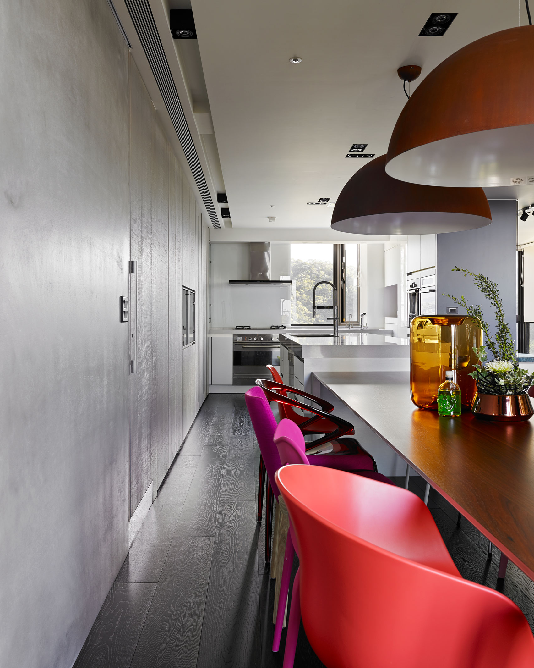 A Stylish and Colorful Apartment in a High-Rise in Taipei, Taiwan by Ganna Design (7)