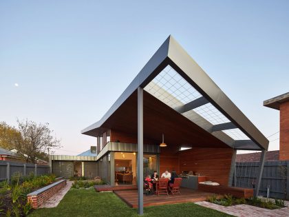 A Stylish and Functional Family Home in Melbourne, Australia by Guild Architects (1)