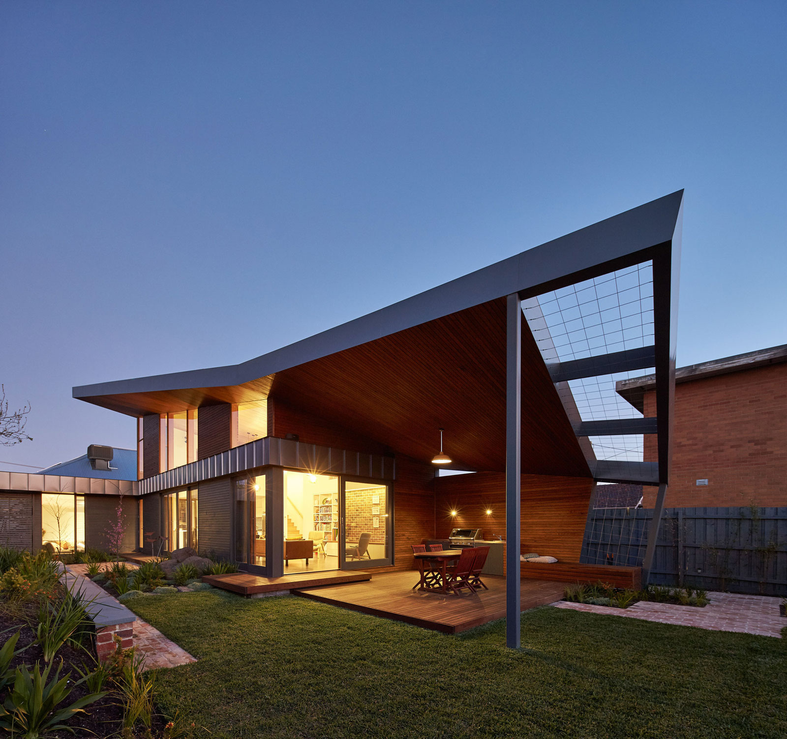 A Stylish and Functional Family Home in Melbourne, Australia by Guild Architects (17)